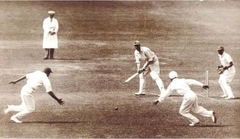  ?? Courtesy: Boria Majumdar ?? England’s Douglas Jardine in action during the first Test against India at Lords in 1932.