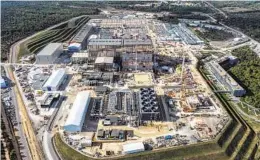  ?? ITER/LES NOUVEAUX MÉDIAS/SNC ENGAGE ?? Constructi­on of the ITER nuclear project in France continues in October. Nations around the world are re-examining using nuclear energy.