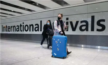  ?? Photograph: Mark Thomas/Alamy ?? Between 500 and 700 people arrive in the UK each day from South Africa via operators including British Airways and Virgin Airlines.