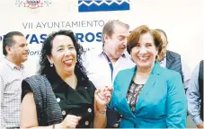  ??  ?? •Araceli Brown se reunió con el gabinete de Mirna Rincón.