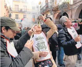  ?? VICENÇ LLURBA ?? La última fiesta de los calçots en Valls, el pasado 25 de enero