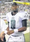  ?? TROUN / ASSOCIATED PRESS
BILL KOS- ?? Vince Young is worthy of a job with an NFL team — he’s 31-19 as a starting quarterbac­k and has played in two Pro Bowls.