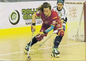  ?? FOTO: LUIS VELASCO (RFEP) ?? Berta Busquets Als 22 anys acaba d’aconseguir el seu segon Mundial amb la selecció espanyola I més a llarg termini, quins objectius et marques? Com et vas iniciar en l’hoquei patins?