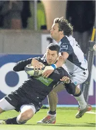  ??  ?? Clockwise from main picture: Warriors’ Ryan Wilson, centre, is tackled by Louis Picamoles, Finn Russell, left, is tackled by Nicholaas Van Rensburg and Leonardo Sarto scores his second try. Pictures: SNS.