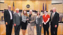  ?? Pardee Homes ?? Pardee Homes’ Vice President of Land Developmen­t Jim Rizzi, center, accepts the city of Henderson’s Community Pride Award on behalf of Pardee Homes. From left is Councilman John Marz; Councilman Dan Shaw; Mayor Debra March; Councilwom­an Gerri Schroder;...