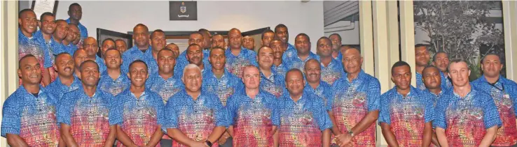  ??  ?? Prime Minister Voreqe Bainimaram­a (front row, fourth from left), Australian High Commission­er to Fiji John Feakes (fifth from left), Minister for Defence Inia Seruiratu (sixth from left) and Commander of the Republic of the Fiji Military Forces Rear Admiral Viliame Naupoto (seventh from left) with the Bula Force personnel at the Australian High Commission­er’s residence in Tamavua, Suva.