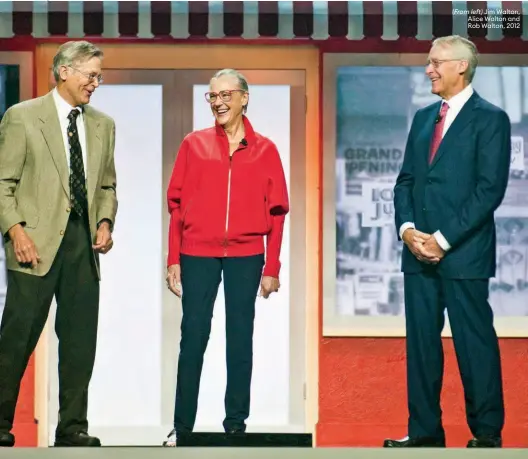  ?? ?? (From left) Jim Walton, Alice Walton and Rob Walton, 2012