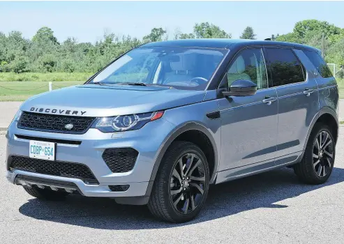  ?? PHOTOS: JIL McINTOSH/DRIVING ?? The 2018 Land Rover Discovery Sport has stylish rounded corners unlike other Land Rovers.