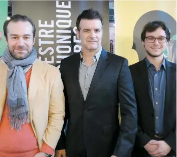  ??  ?? Fabien Gabel, directeur musical de l’orchestre symphoniqu­e de Québec, Roch Voisine et le chef assistant en résidence Nicolas Ellis, lors du dévoilemen­t de la 116e saison de l’ensemble musical québécois.