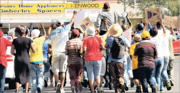  ?? CELEBRATIO­N: Soraya Crowie ?? A city councillor who was arrested on charges of abduction, rape of a minor and attempted rape was jubilantly carried on the shoulders of community members following his release from custody yesterday.Pictures: