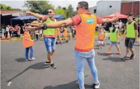  ?? RAFAEL PACHECO. ?? Nadie quería perder y en una mejenga un gol se pelea al máximo.