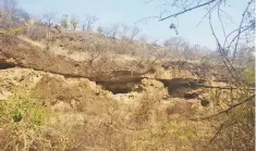  ??  ?? Los menores permanecie­ron seis días secuestrad­os al interior de una cueva ubicada en la zona serrana del municipio de Buenavista.