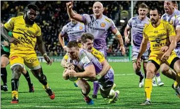  ??  ?? TRY TIME: Flanker Sam Simmonds dives over to touch down for Exeter’s fourth try of the afternoon