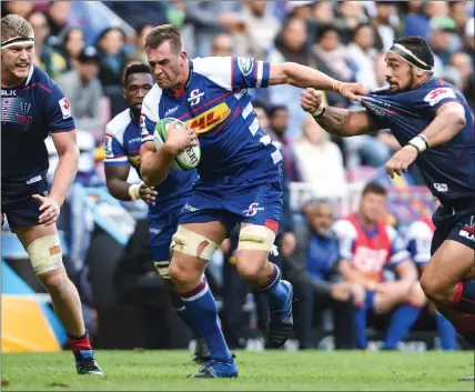  ?? PHANDO JIKELO/ANA ?? POWERING THROUGH: Chris van Zyl made some telling runs for the Stormers