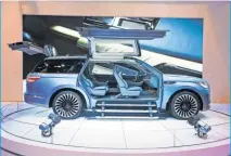  ?? LINCOLN NAVIGATOR CONCEPT BY MARK BLINCH, AP ??