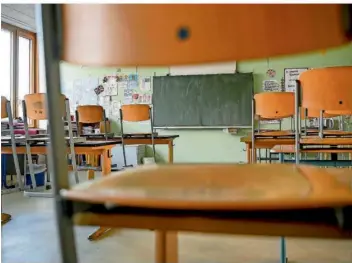  ?? FOTO: BRITTA PEDERSEN/DPA ?? Vor allem an den Grundschul­en im Saarland besteht ein erhebliche­r Sanierungs­stau.