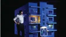  ?? THE CANADIAN PRESS ?? 887 turns the apartment Robert Lepage grew up in into a cabinet of curiositie­s, exploring the instabilit­y of memory and legacy.