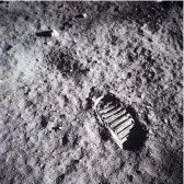  ??  ?? 2. Buzz Aldrin’s boot print in the lunar soil, during Apollo 11’s landing on the moon, 20 June 1969
