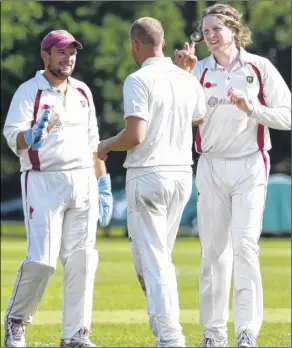  ?? Picture: Barry Goodwin FM4908719 ?? Staplehurs­t’s Mark Jeffery (far right) celebrates taking a Balckheath wicket