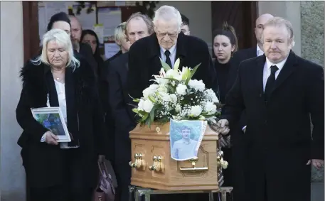  ??  ?? The funeral of Tony Egan in Clongeen on Monday.