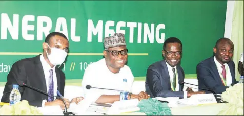  ??  ?? Company Secretary, Ardova Plc, Oladeinde Nelson- Cole ( left); Chairman, Abdulwasiu Sowami; Chief Executive, Olumide Adeosun and Chief Financial Officer, Moshood Olajide at the 42nd annual meeting of the company in Lagos... PHOTO: FEMI ADEBESIN- KUTI