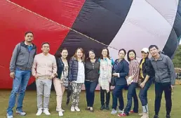  ??  ?? Ready to ride the hot-air balloon are (from left) Thai Airways GM Polapat Neung, the author, Bangge Mabanta, Lyn Pesuena, Malu Dueñas, Liaa Bautista, Olivia Limpe-Aw, Tourism Authority of Thailand’s Wipaporn Waleesajja­karn, Booky Kamonwan and Richard Tiu.