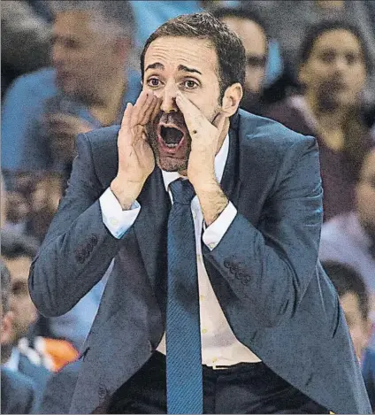  ?? FOTO: PERE PUNTÍ ?? Sito Alonso, entrenador del Barça, durante un encuentro de la presente temporada