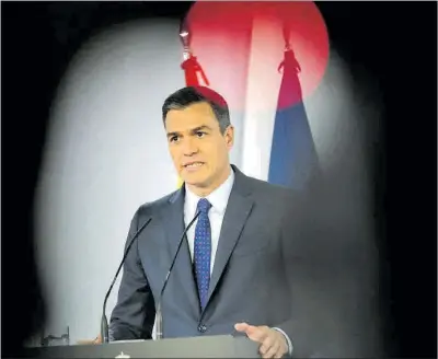  ?? President del Govern, Pedro Sánchez, a la Moncloa. ?? 33El
REUTERS / JAVIER BARBANCHO (POOL)
