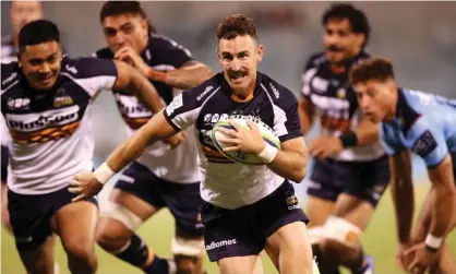  ??  ?? Nic White is one of a number of Brumbies players high on Wallabies coach Dave Rennie’s list ofTest candidates Photograph: Mark Kolbe/ Getty Images