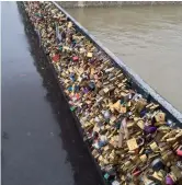  ??  ?? FROM TOP: LES MOTS À LA BOUCHE BOOKSHOP; PADLOCKS
ON THE PONT DU NEUF