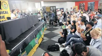  ?? PICTURE: MOTSHWARI MOFOKENG / AFRICAN NEWS AGENCY (ANA) ?? REACHING OUT: Outgoing ANC deputy secretary-general Jessie Duarte and national spokespers­on Zizi Kodwa address the media at the conference at Nasrec.