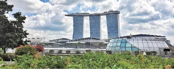  ?? EDITOR: Kristin Aldana-Lerin | kalerin@sunstar.com.ph | DESIGNER: Veronika Hipolito | live@sunstar.com.ph | #SunStarLIV­E ?? MARINA BAY SANDS RESORT.A giant party ship playground for the rich and famous.