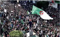  ??  ?? Algérie : la contestati­on ne faiblit pas