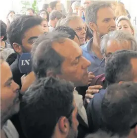  ?? ANDRADE ?? Scioli. Ayer en la conferenci­a de Cristina mientras lo allanaban.