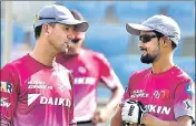  ?? DD ?? ■ Delhi Daredevils coach Ricky Ponting (left) is expected to change the fortunes of the team this IPL.