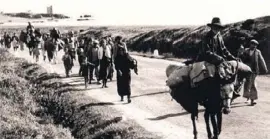  ?? Foto: Archiv ?? Die im Februar 1937 von Málaga nach Almería flüchtende­n Republikan­er wurden rücksichts­los bombardier­t.