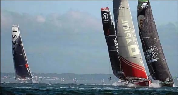  ??  ?? Cette édition du Vendée Globe ne ressemble à aucune autre en grande partie à cause d’une météo capricieus­e qui a beaucoup freiné les skippeurs.