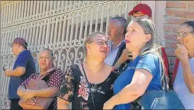  ?? REUTERS ?? Relatives in front of the Raul Brasil school after a shooting in Suzano, Sao Paulo state, Brazil.