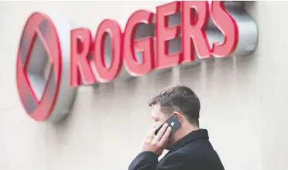  ?? THE CANADIAN PRESS FILES ?? Rogers is shifting 150 front-line customer-service jobs from Manila to hubs in Ontario, New Brunswick and Quebec