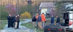  ?? / Doug Walker ?? Approximat­ely 50 people from the Floyd County Sheriff’s Office posse, Floyd County police, Floyd County Emergency Management Agency and volunteers combed the area looking for 68-year-old Dicky Stewart this morning.