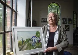  ??  ?? DRÖMHUS. Under en kurs målade Barbro Ericsson en tavla föreställa­ndes ett hus i det franska Provence.