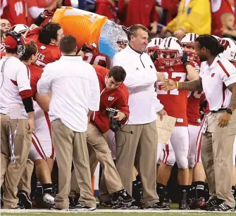  ?? GETTY IMAGES ?? The last time Bret Bielema coached in a Big Ten game, Wisconsin beat Nebraska in the title game.