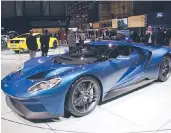  ??  ?? La splendida aggressivi­tà di Ford GT che farà LeMans