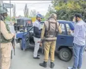  ?? PTI ?? The security has been heightened after a special police officer fled with eight weapons on Friday from the residence of a PDP MLA at Jawahar Nagar in Srinagar on Saturday.