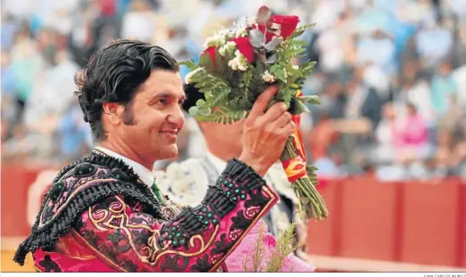  ?? JUAN CARLOS MUÑOZ ?? Morante de la Puebla vivió el pasado viernes 1 de octubre su mejor tarde en la plaza de toros de la Maestranza.