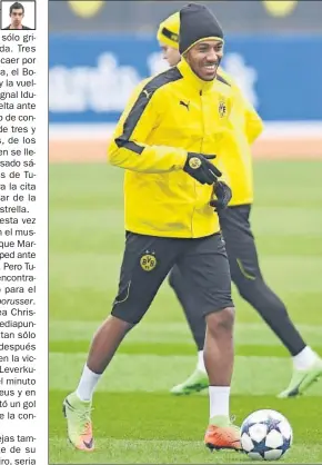  ??  ?? GOLEADOR. Aubameyang sonríe en el entrenamie­nto del Dortmund.