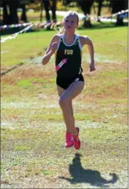  ?? TANIA BARRICKLO — DAILY FREEMAN ?? Roosevelt High’s Sarah Trainor shown competing at the Mid-Hudson Athletic League championsh­ip meet at the Ogden Mills Estate in Staatsburg, N.Y., in October 2017, finished seventh at the New York State Public High School Athletic Associatio­n cross country championsh­ips at Sunken Meadow State Park in Kings Park, N.Y., on Saturday.