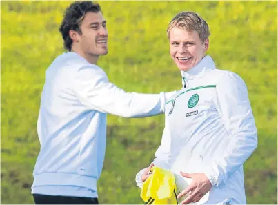  ?? Picture: SNS. ?? Gary Mackay-Steven with Erik Sviatchenk­o at yesterday’s training session.