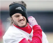  ?? LEAH HENNEL ?? Stampeders’ Alex Singleton, at practice on Wednesday, says routine maintenanc­e is critical before playing.