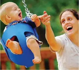  ??  ?? Wholesome fun: Set aside time to take your kid to the playground for a little wellness in your daily routine.